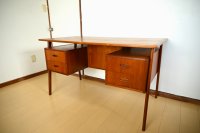 Desk RT-018